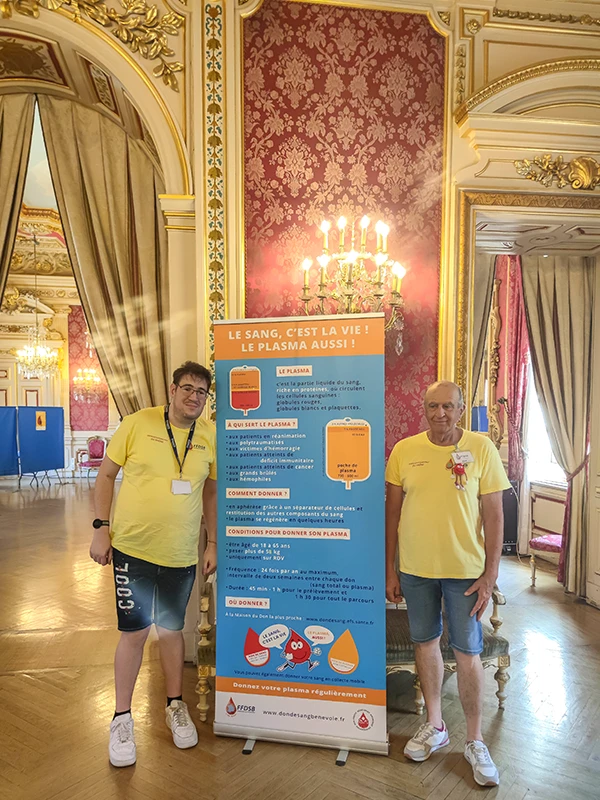 Collecte JMDS 2026 HDV : bénévoles des associations pour le don de sang de Lyon et Caluire-et-Cuire